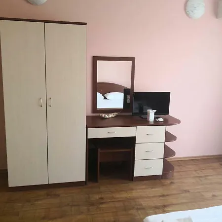 свети кирил Vendégház Lozenec