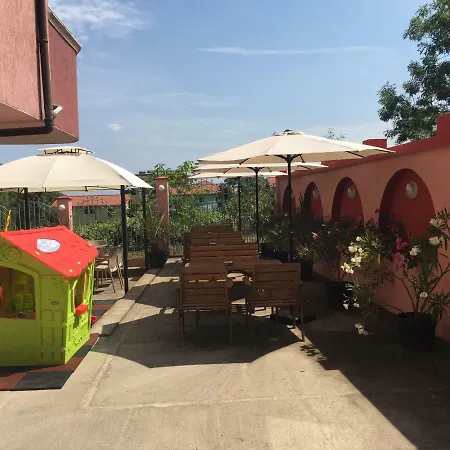 свети кирил Vendégház Lozenec