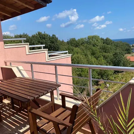 ゲストハウス свети кирил 3*